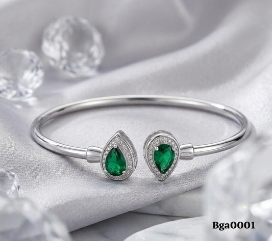 Elegant Emerald Teardrop Kada