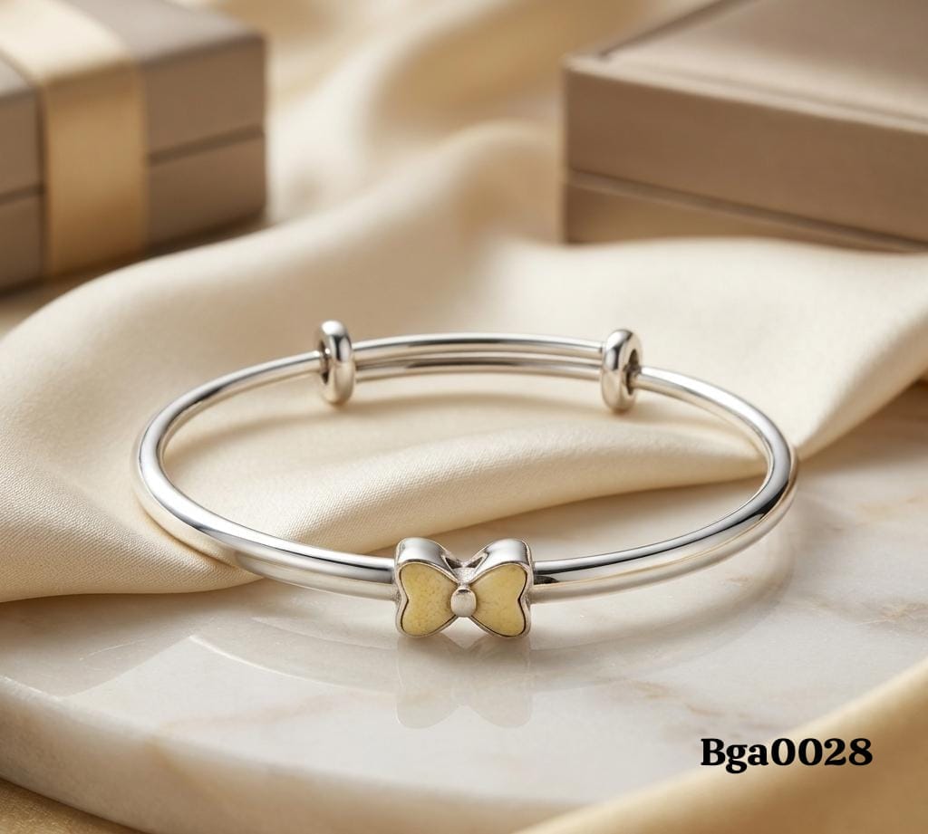 Bow Accent Adjustable Bangle