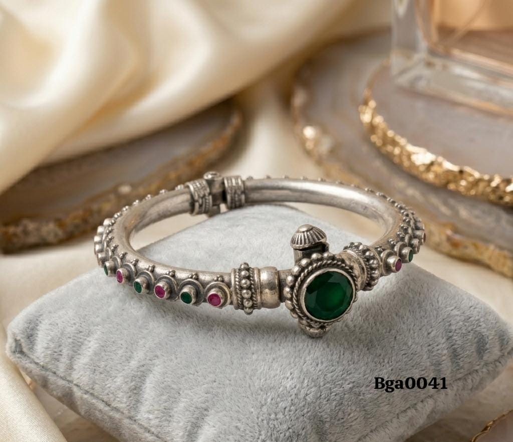 Traditional Green Stone Statement Kada