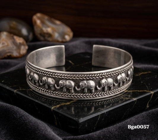 Elephant Motif Cuff Kada