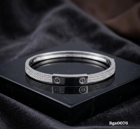 Contemporary Pavé Bar Bangle