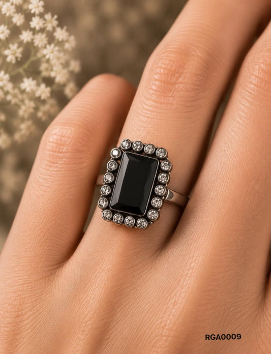 Noir Elegance Adjustable Ring