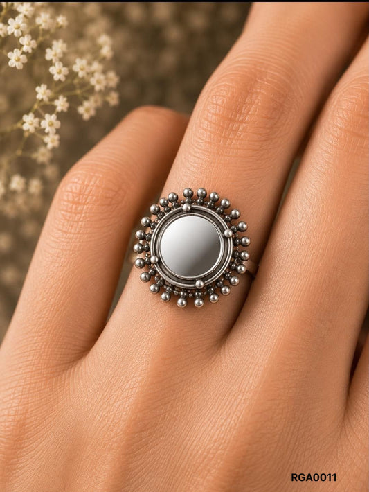 The Royal Sun Mirror Ring