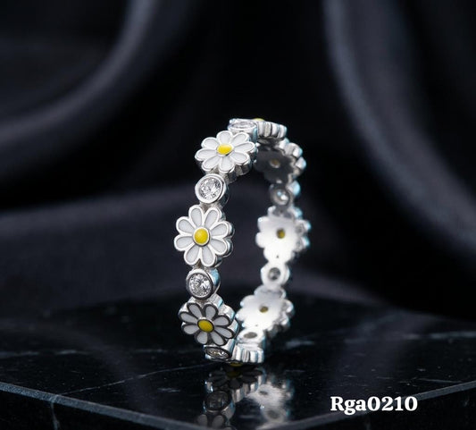 Daisy Flower Band Ring