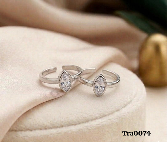 Elegant Marquise-Cut Silver Rings - Clear Gemstone