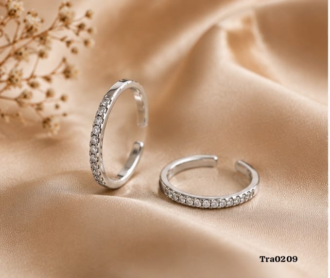 92.5 Sterling Silver Sparkling Stone Row Toe Rings
