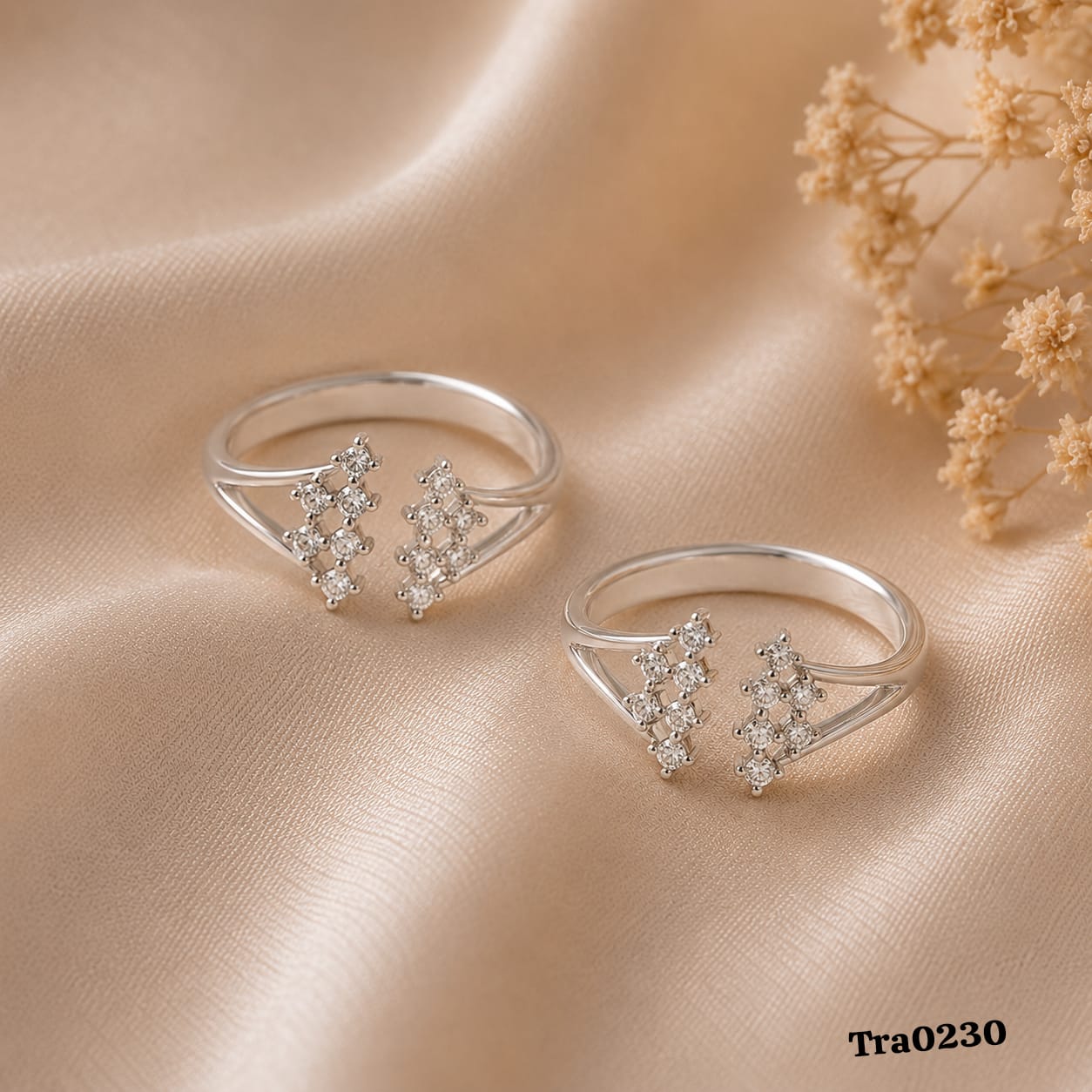92.5 Sterling triangular-shaped Silver Toe Rings