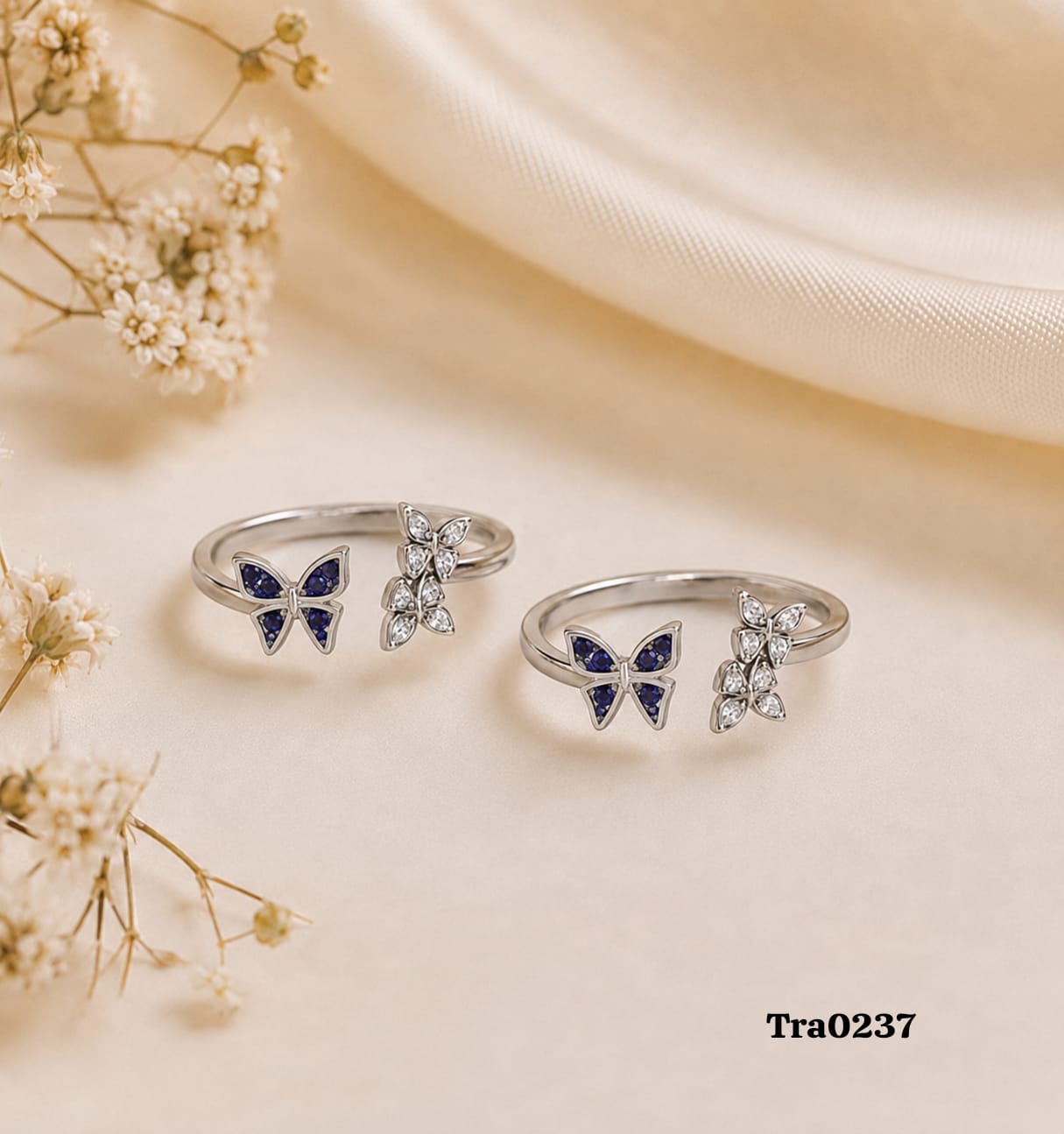 Butterfly-shaped centerpiece Silver Toe Rings