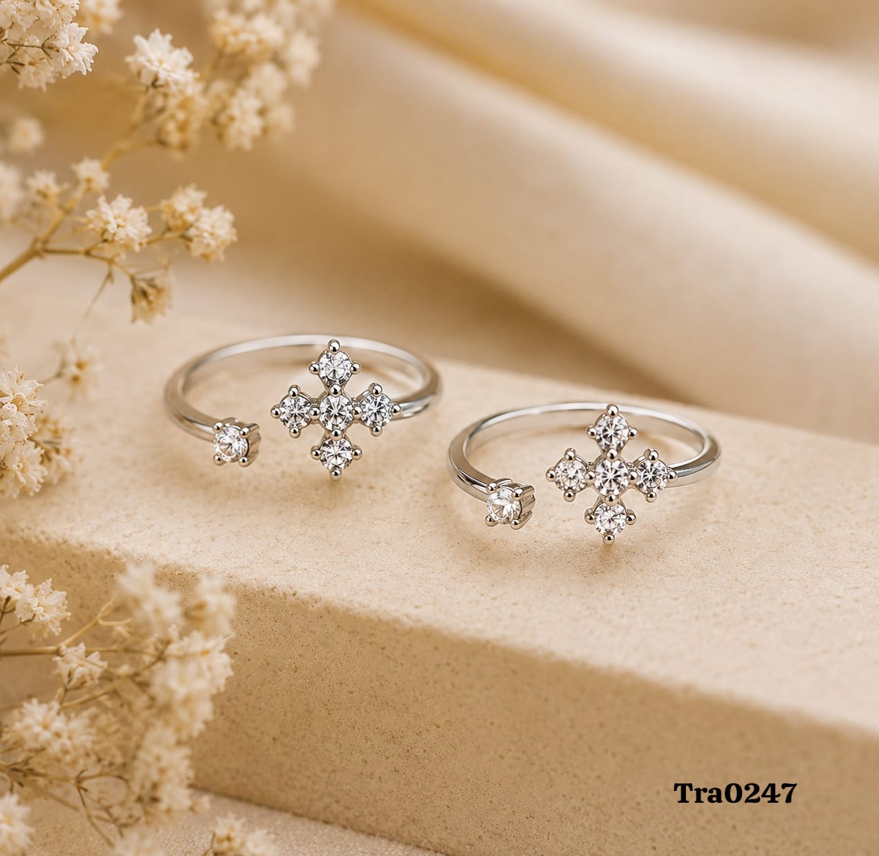 Cross-shaped centerpiece Silver Toe Rings