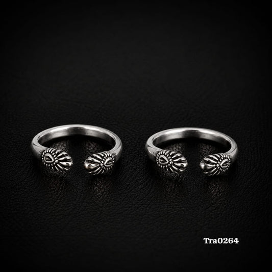 Fan-like motif Silver Toe Rings