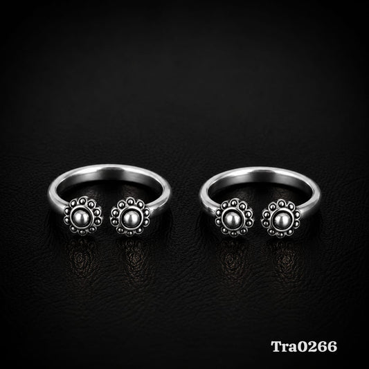 Floral-inspired motif Silver Toe Rings