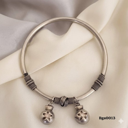 Star Charm Openable Kada