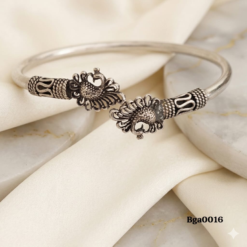 Peacock Motif Kada