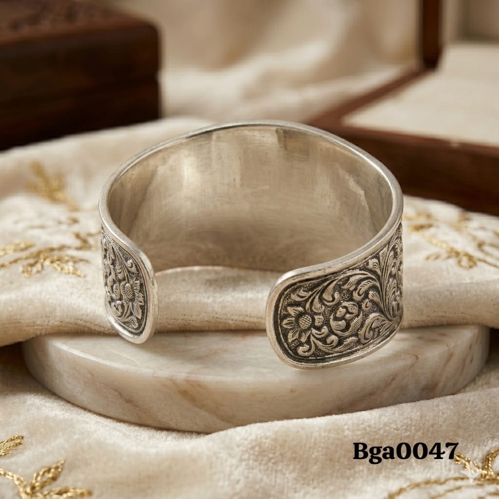 Floral Engraved Cuff Kada