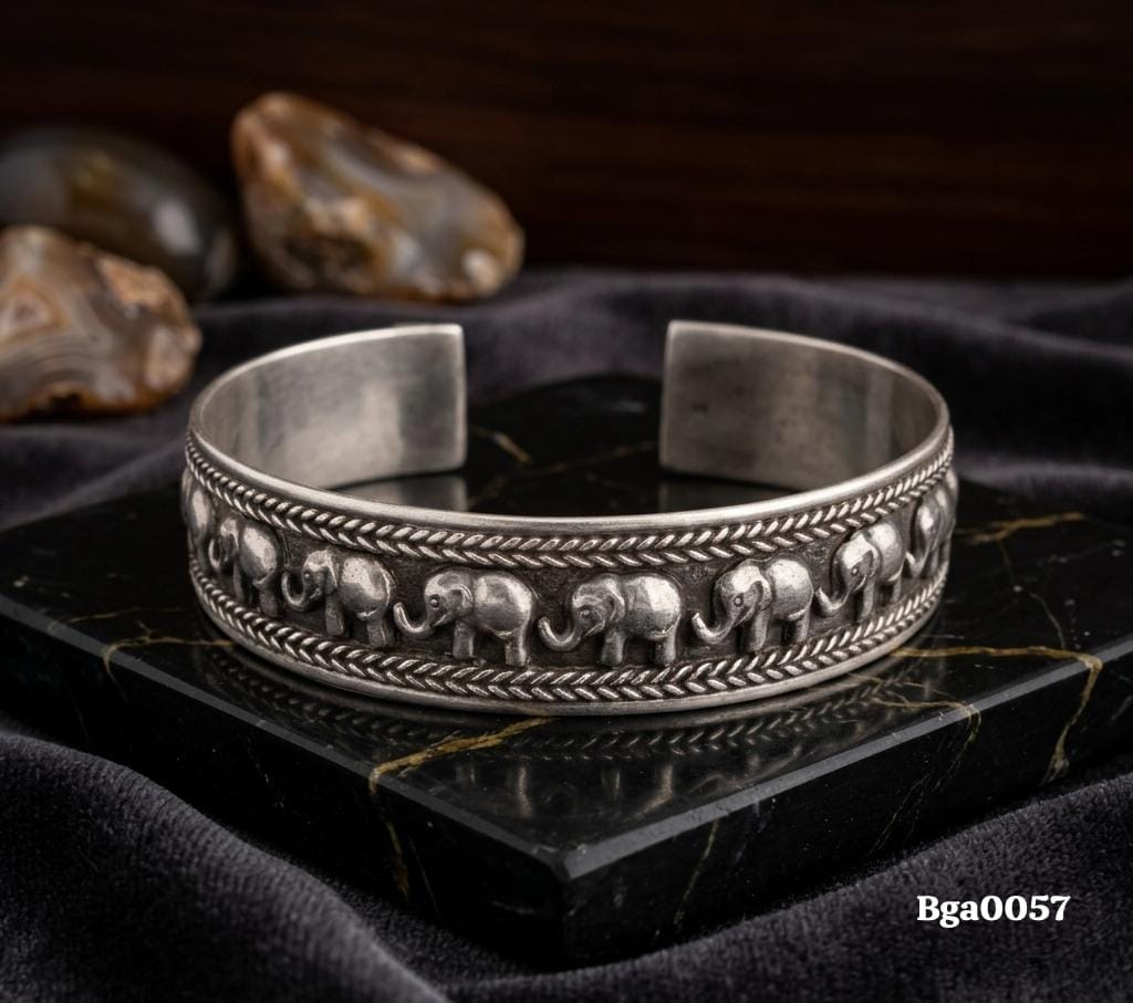 Elephant Motif Cuff Kada