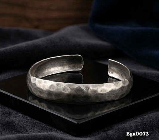 Hammered Texture Cuff Kada