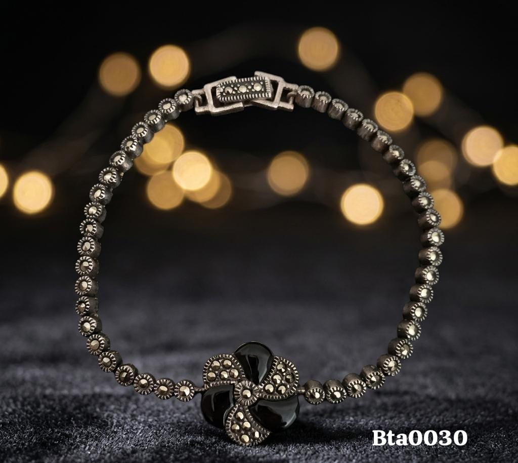 Elegant Sterling Silver & Onyx Bracelet