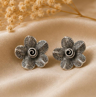 92.5 Silver Patterned Swirl Flower Studs