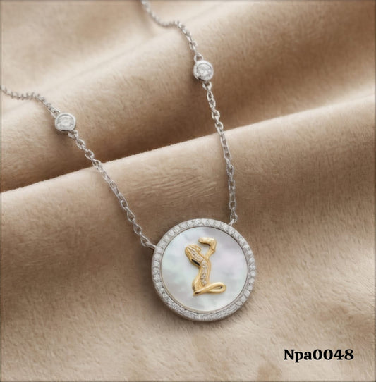 Embellished Pendant Necklace
