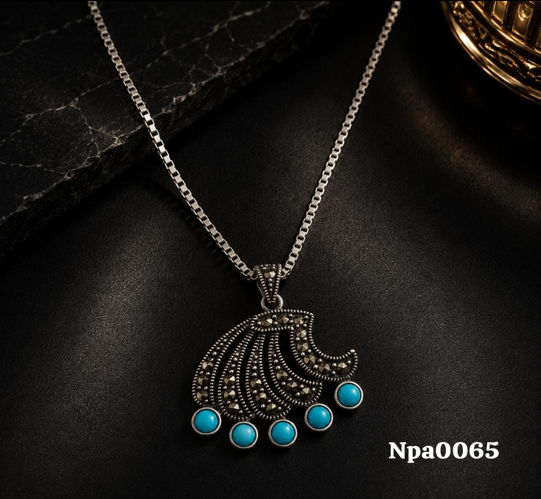 Decorative Pendant Necklace