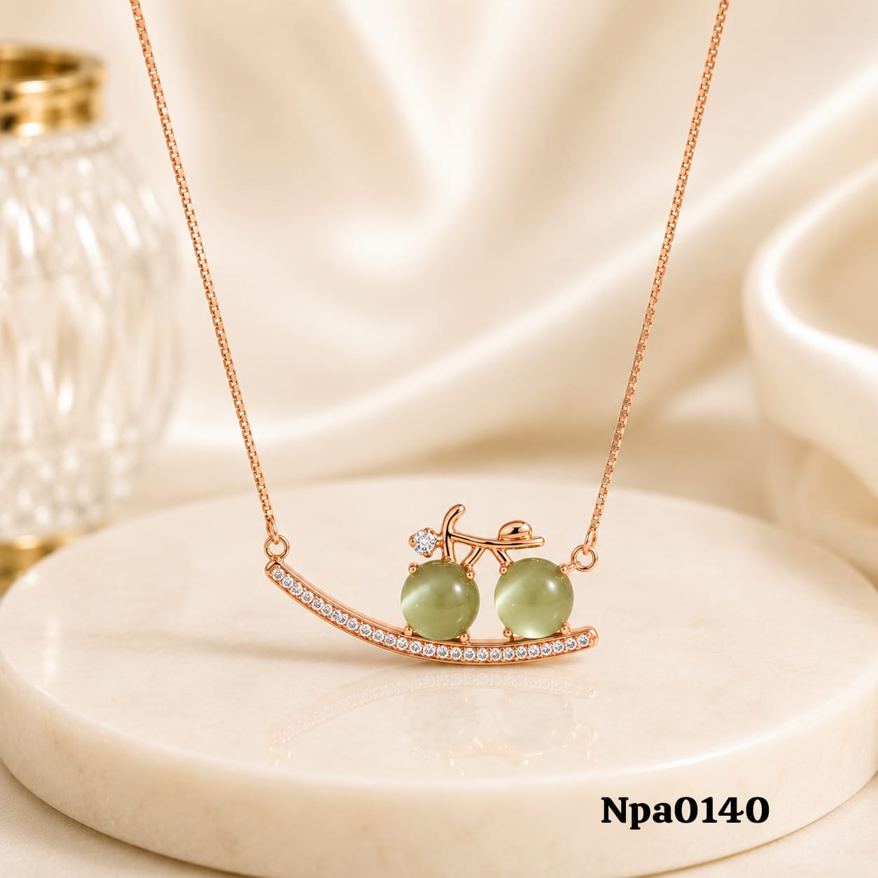 Curved Pendant Necklace