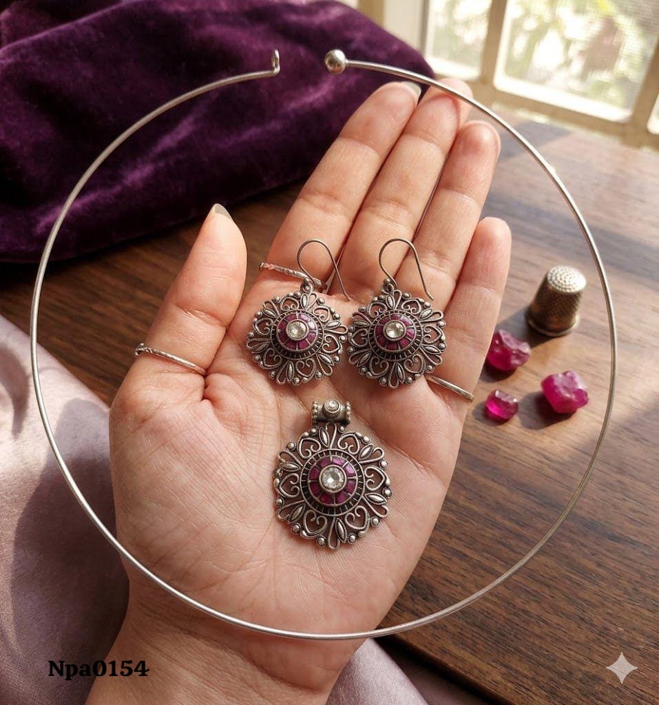Elegant Filigree Necklace and Earring Set