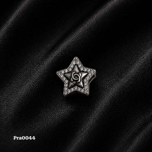 Emblematic Star Charm