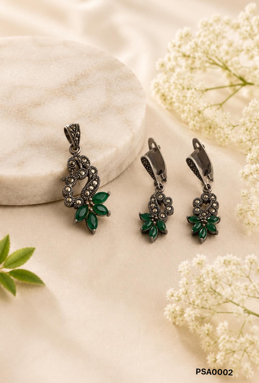 The Emerald Marquise Set