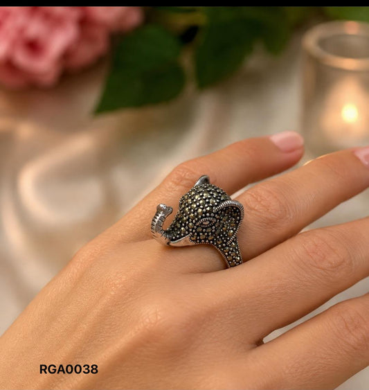 Vintage Marcasite Elephant Ring