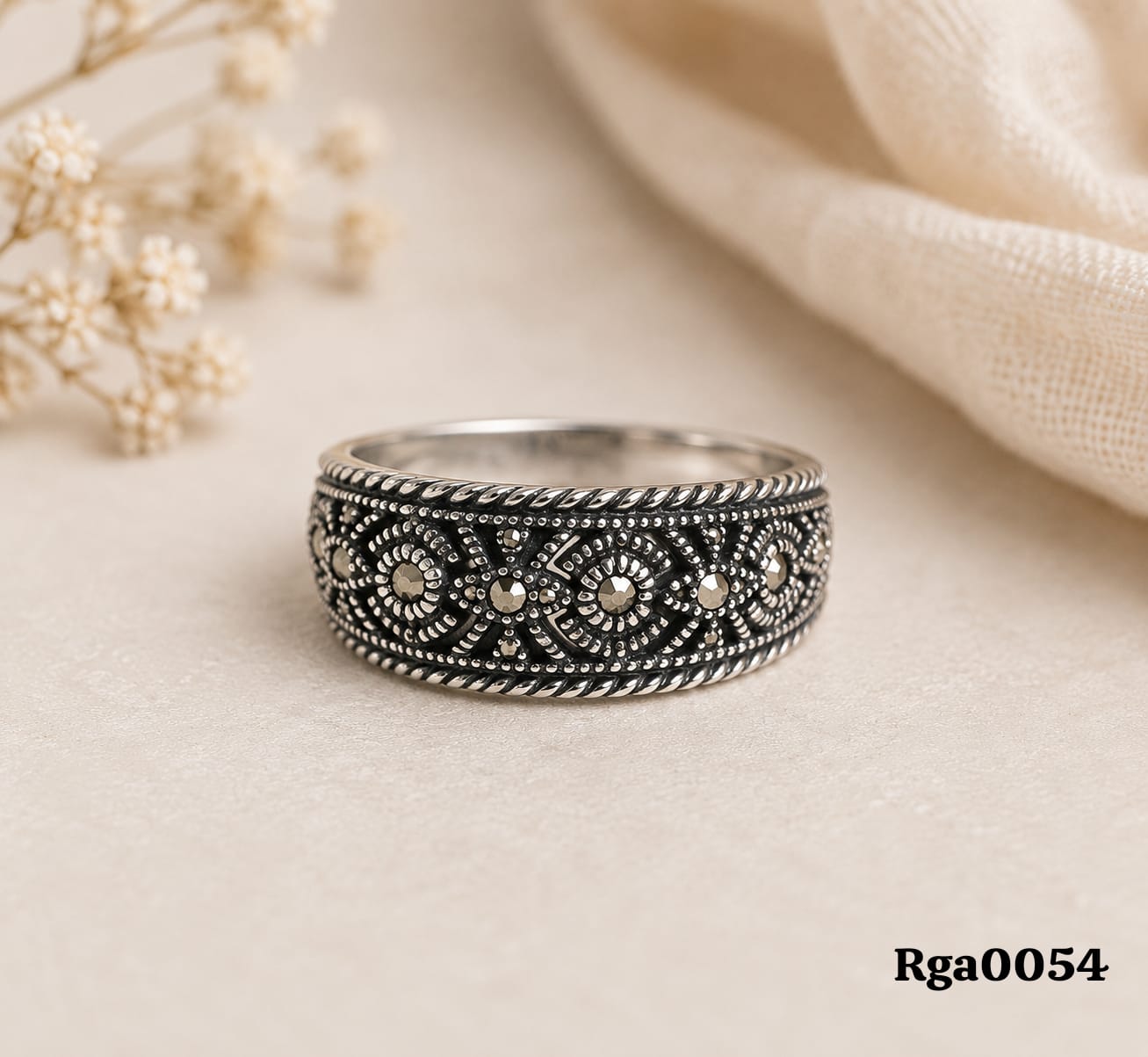 Floral Pattern Marcasite Band Ring
