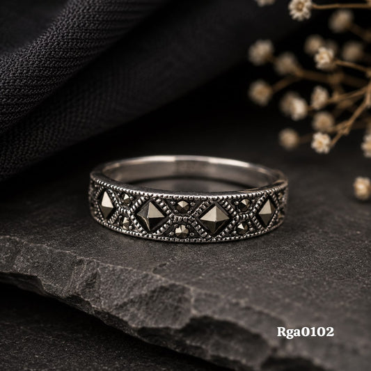 Square Facet Geometric Band