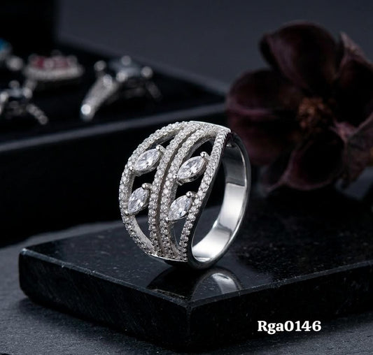 Leaf-Inspired Band Ring