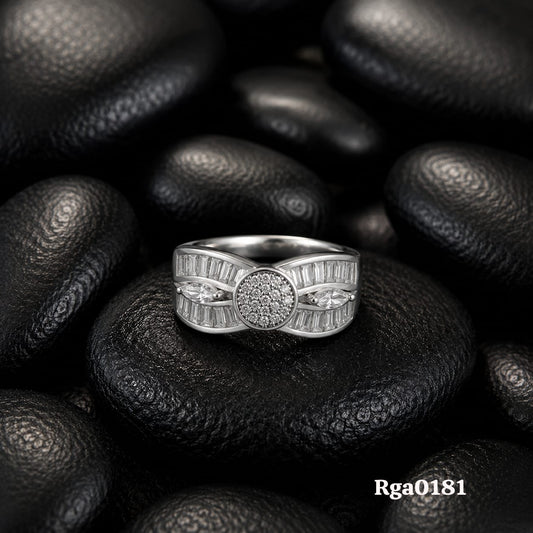 Band with Circular Motif