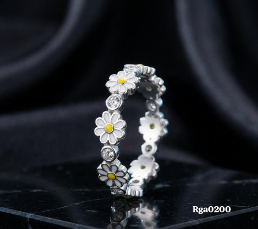Daisy Motif Band Ring