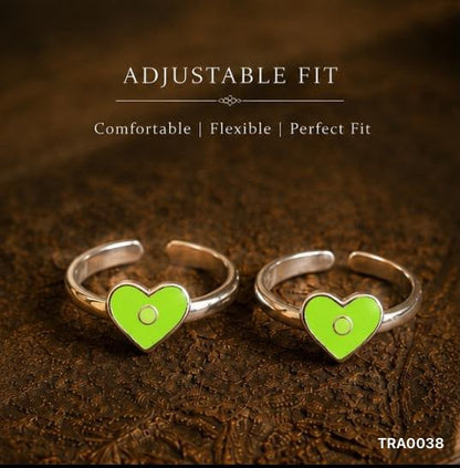 92.5 Sterling Silver heart-shaped motif with a vibrant lime-green enamel Toe Rings