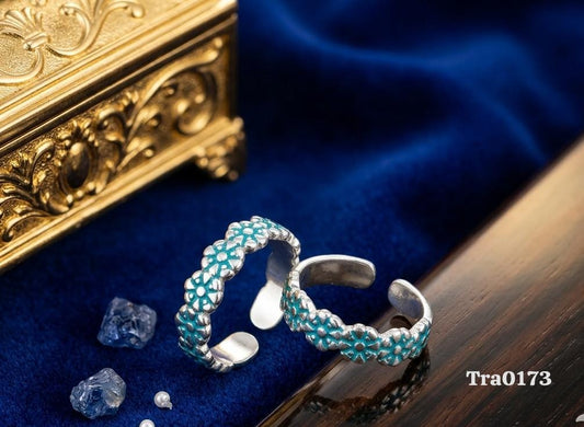 92.5 Sterling Silver floral-inspired band
