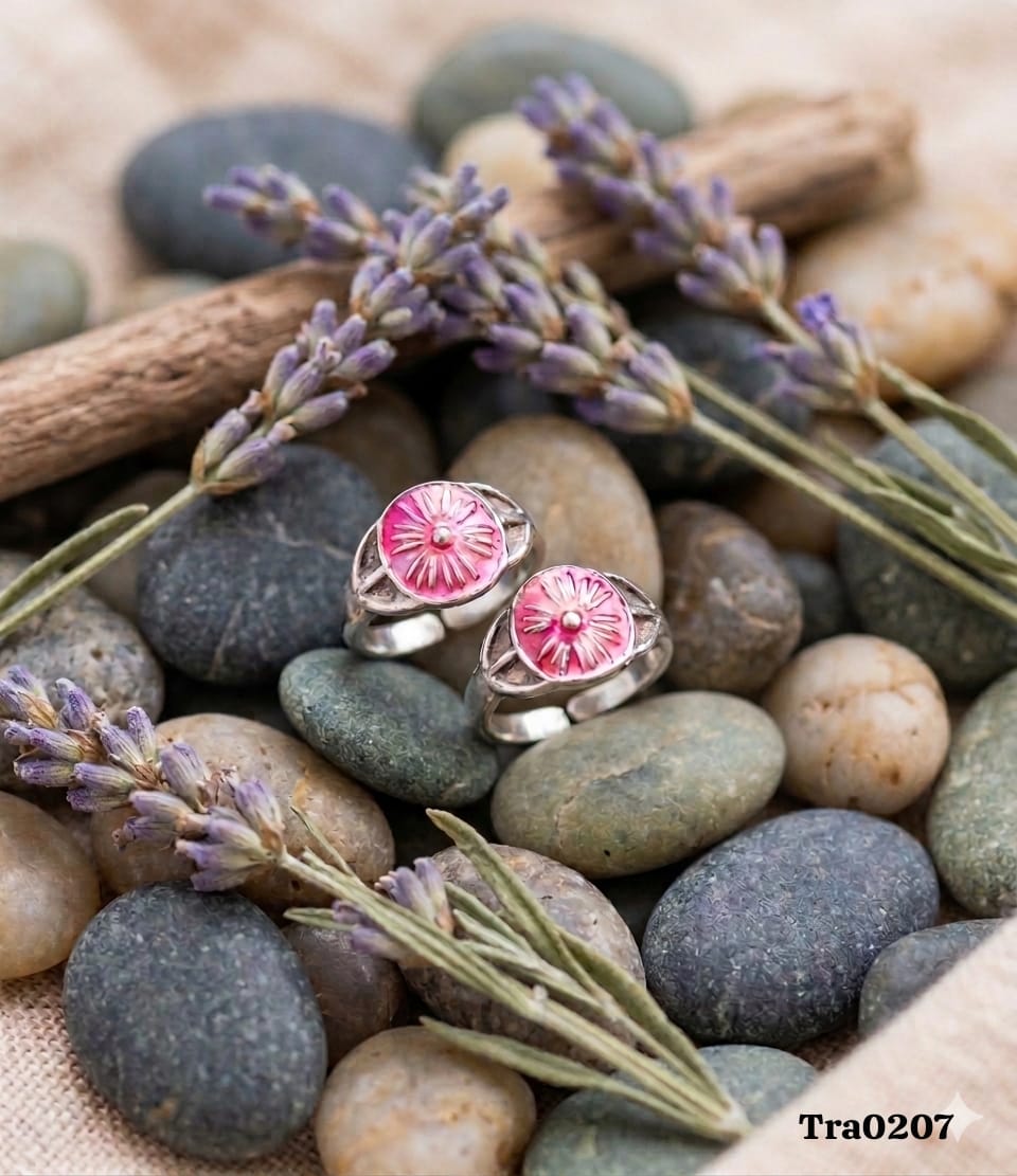 Floral-inspired radial pattern Silver Toe Rings