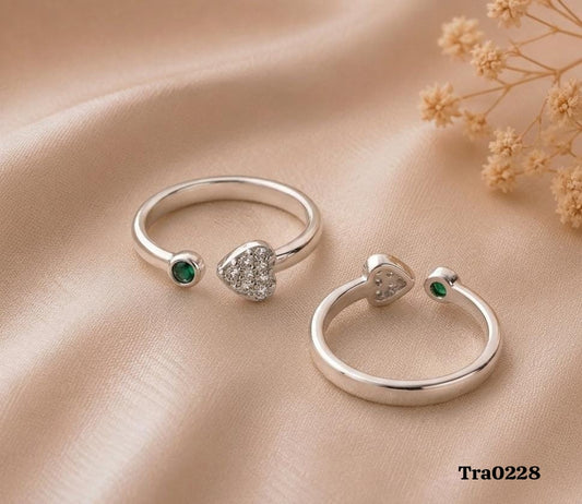 Heart-Shaped Silver Toe Rings - Green Stone Accent