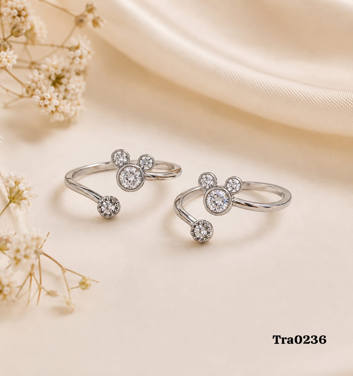Mouse-Ear Silhouette Silver Toe Rings - Clear Stone Accent