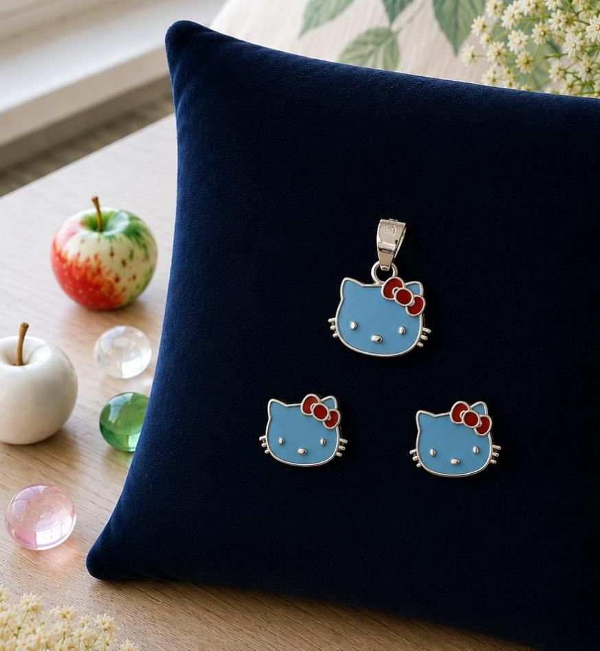 Blue Bow Kitty pendant earring set