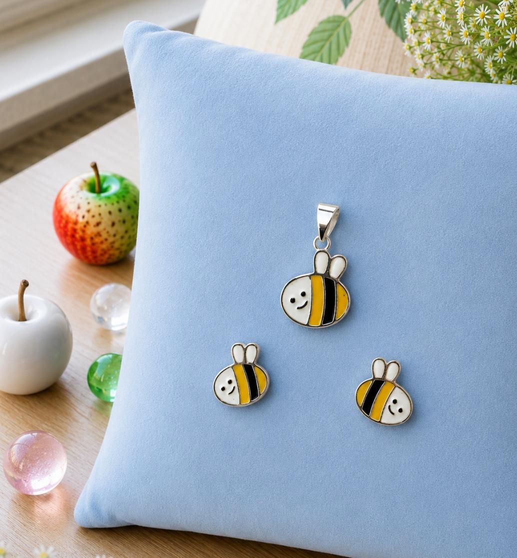 Happy Bee 92.5 Sterling Silver Pendant & Earring Set