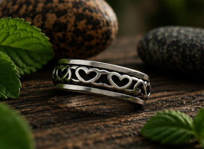 Sterling Silver Heart Motif Spinner Ring